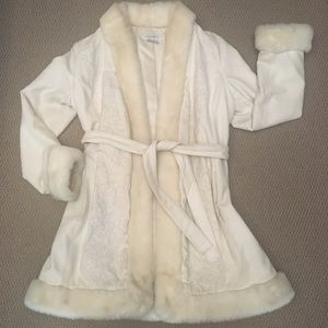 Nine West wrap faux suede fur Dreamy cream